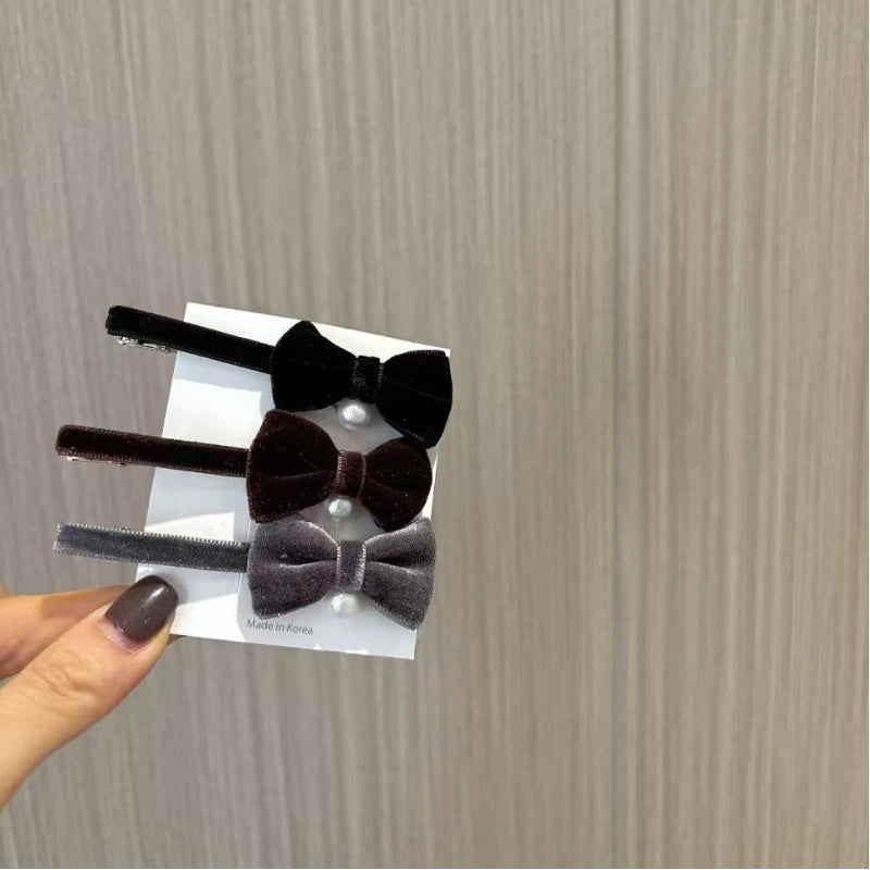 Tie-shaped Alligator clip