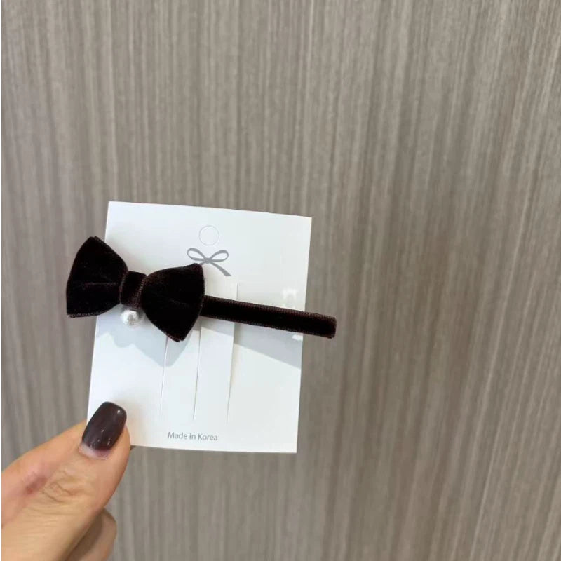 Tie-shaped Alligator clip