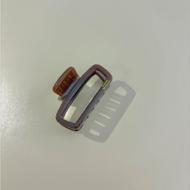 Square-shaped hollowed-out Hair claw