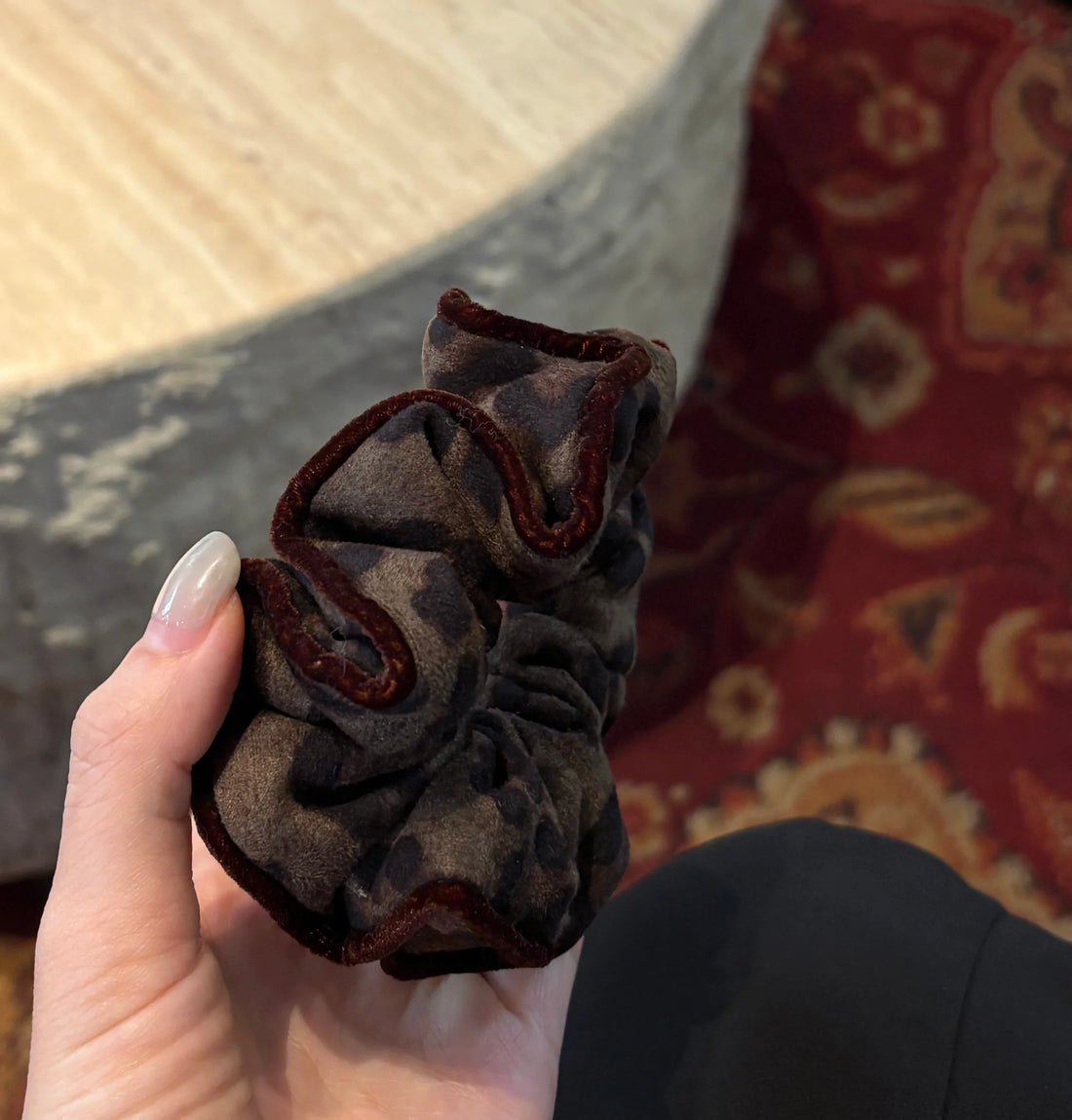 Chic Leopard Print Scrunchie